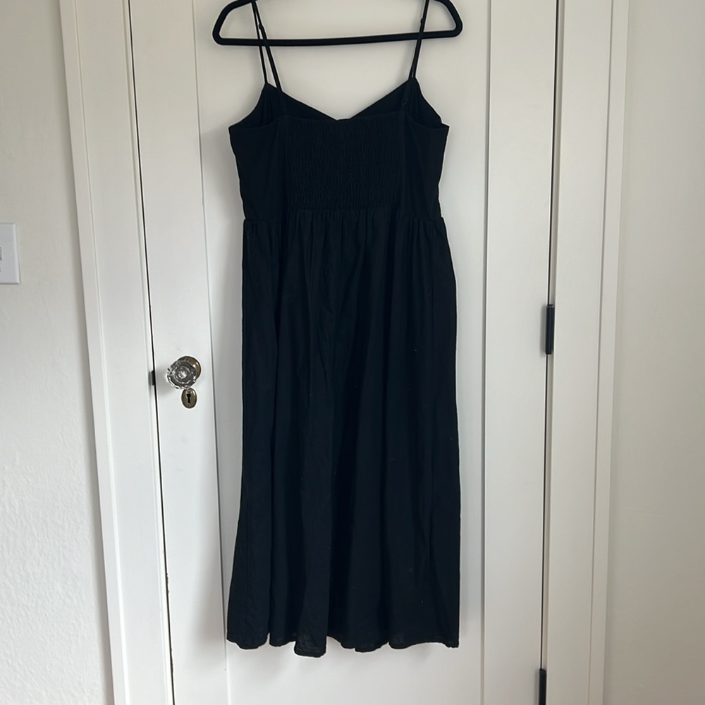 🪅H&M black linen sundress L smocked back spaghetti strap fully lined - Picture 2 of 7